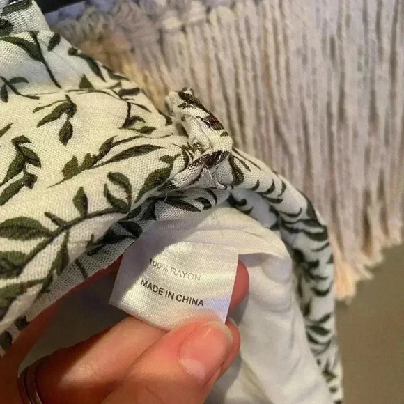 GIRL AND THE SUN MELTING RUFFLE SKIRT WHITE GREEN LEAF NWT SIZE M - Picture 8 of 9